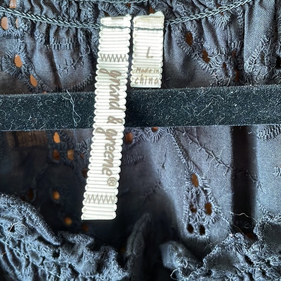 Grand & Greene Button up. Size large. Unique - Picture 7 of 8